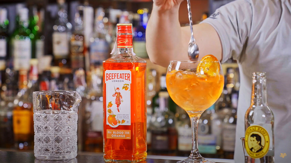 Как да си направим: Коктейл с Beefeater Blood Orange & Tonic