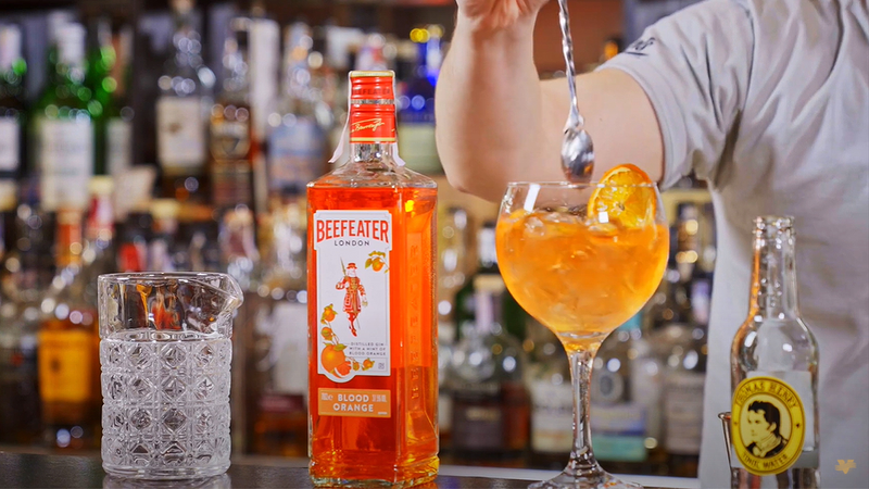 Как да си направим: Коктейл с Beefeater Blood Orange & Tonic