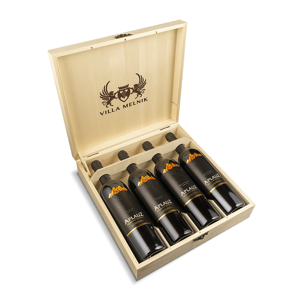 Selection of 4 Villa Melnik Aplauz Premium Reserve wines in a wooden box